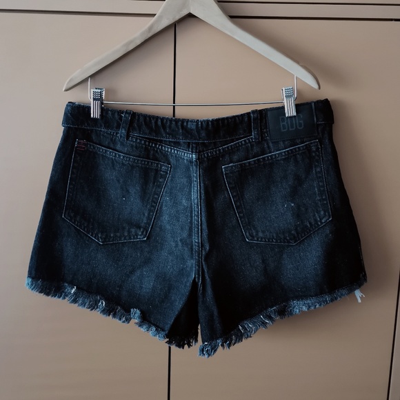 URBAN OUTFITTERS - BDG Foldover V-Front Denim Short - NWT (size 31) - Picture 9 of 13